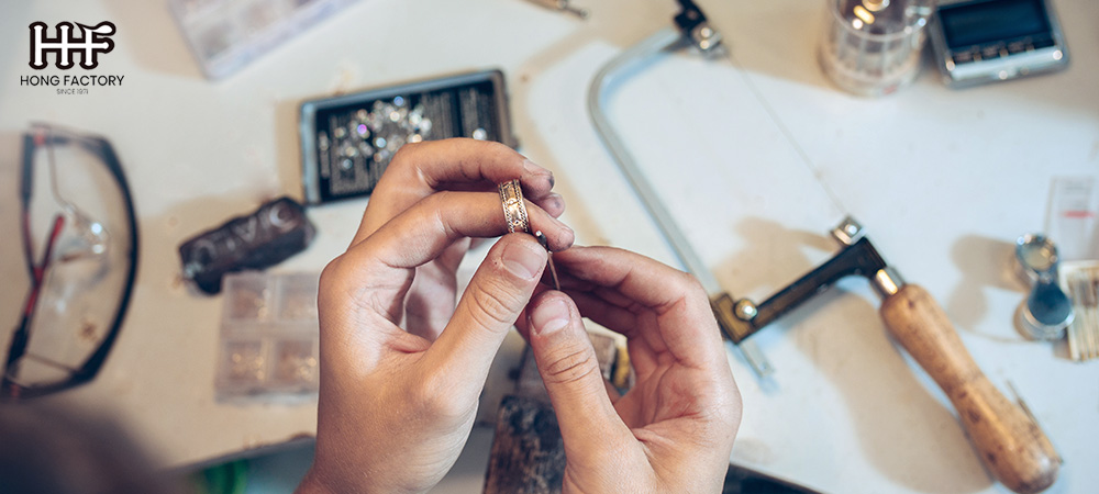 Customization A Key to Customer Satisfaction Customization A Key to Customer Satisfaction