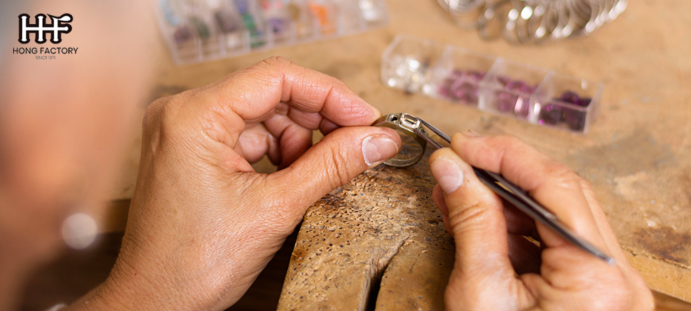 Popular Jewelry Trends for 2024 Popular Jewelry Trends for 2024