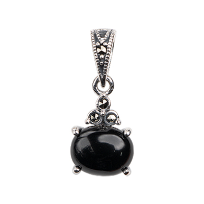 Elegant Vintage Black Onyx Silver Pendant
